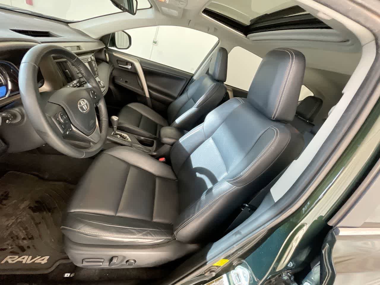 Thumbnail: 2013 Toyota RAV4 - 11