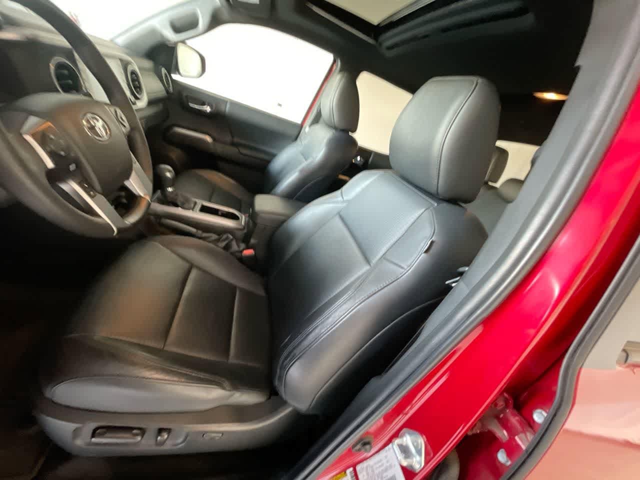 Thumbnail: 2022 Toyota Tacoma - 11