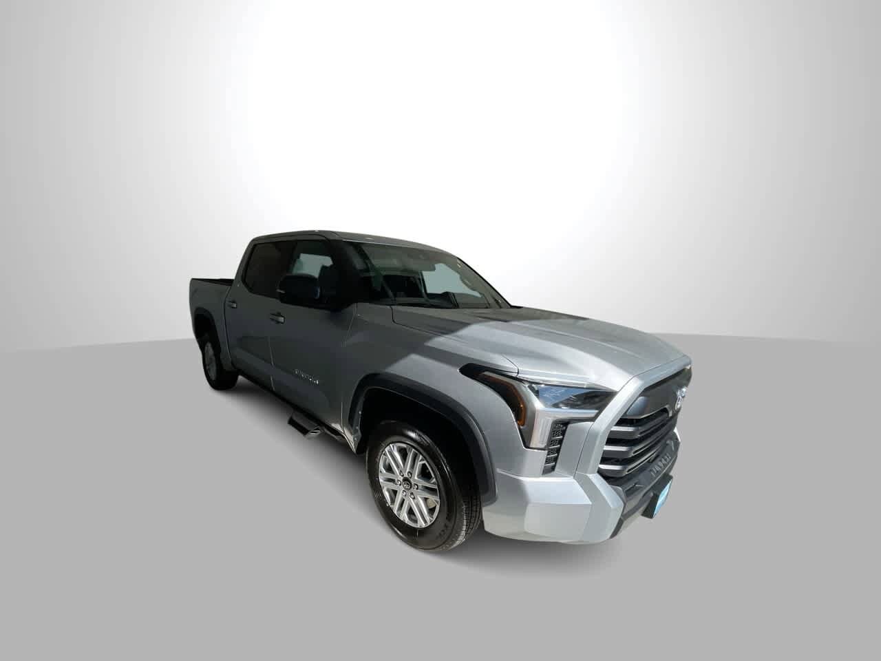 2025 Toyota Tundra SR5 CrewMax photo 2