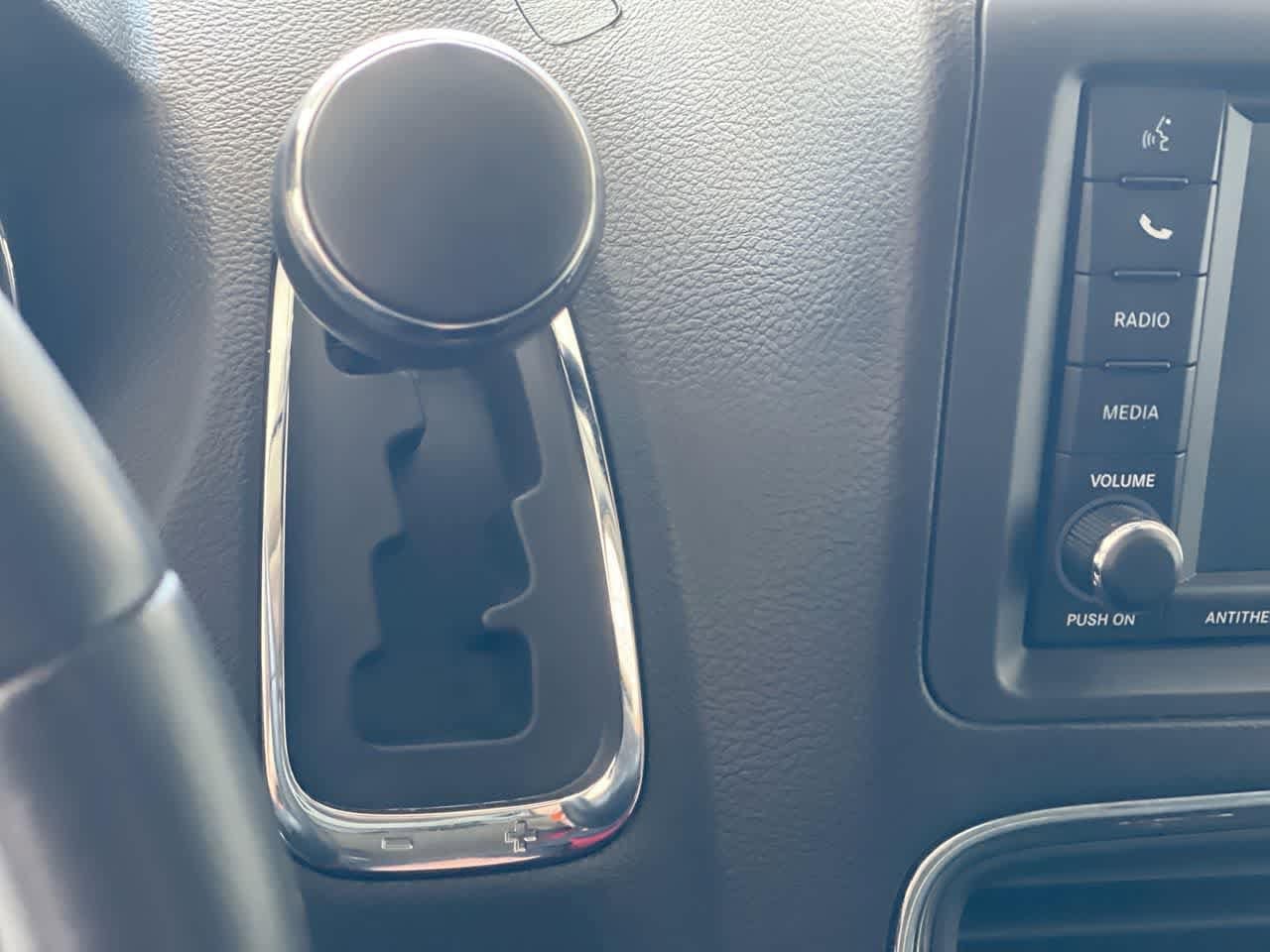 Thumbnail: 2019 Dodge Grand Caravan - 19