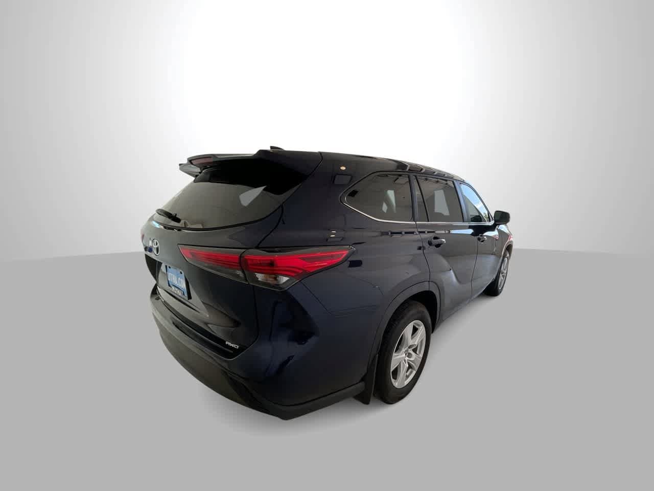 Thumbnail: 2023 Toyota Highlander - 8