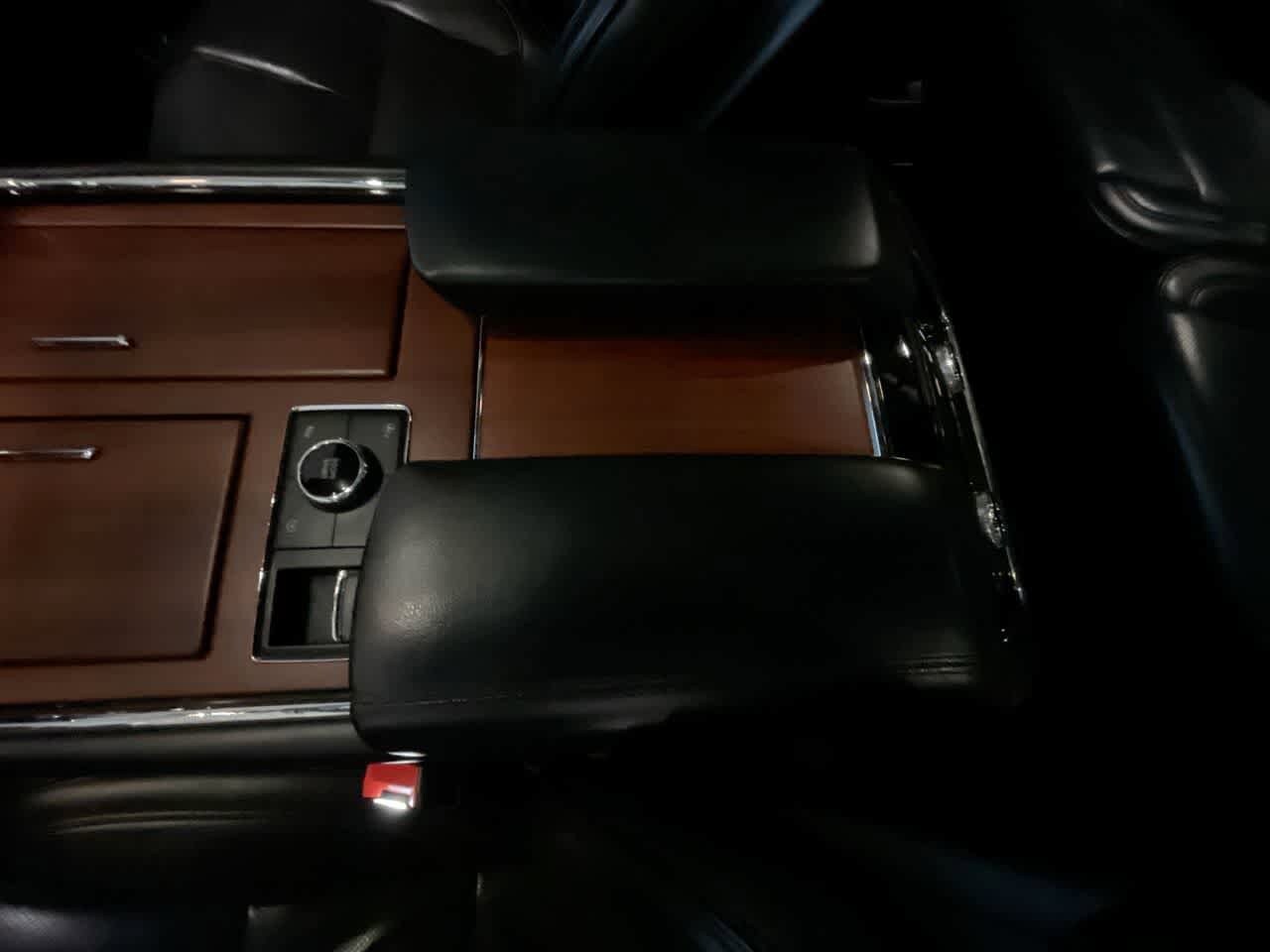 Thumbnail: 2019 Lincoln Navigator L - 21