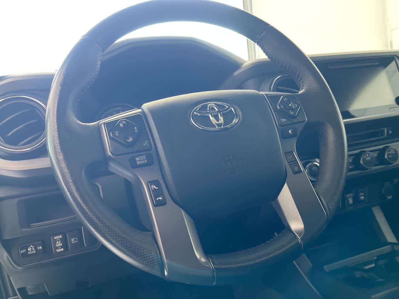 Thumbnail: 2019 Toyota Tacoma - 15