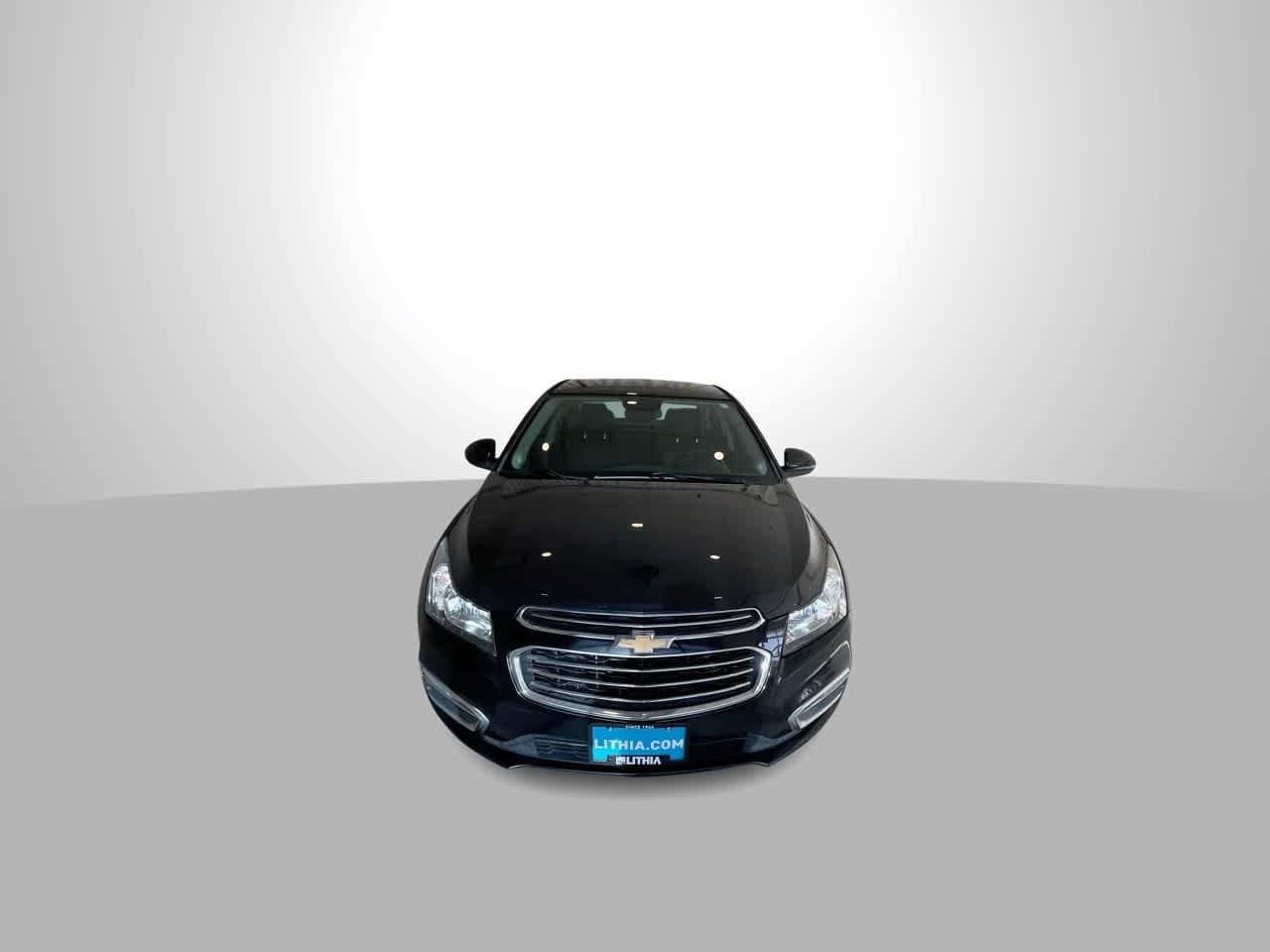 Thumbnail: 2016 Chevrolet Cruze - 3