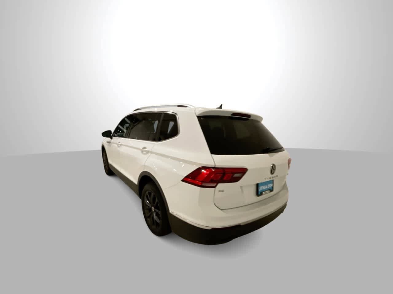 Thumbnail: 2024 Volkswagen Tiguan - 6