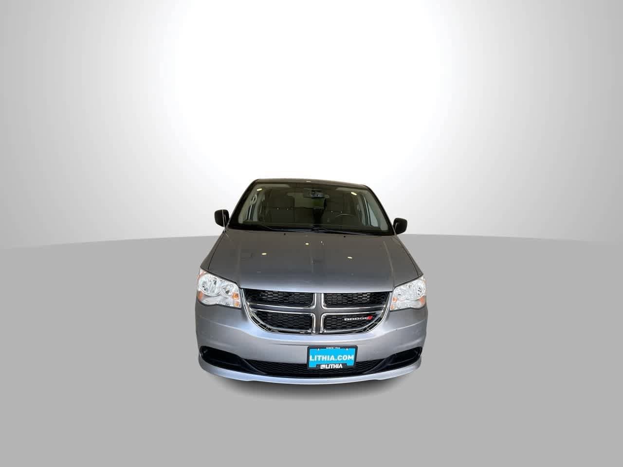 Thumbnail: 2017 Dodge Grand Caravan - 3