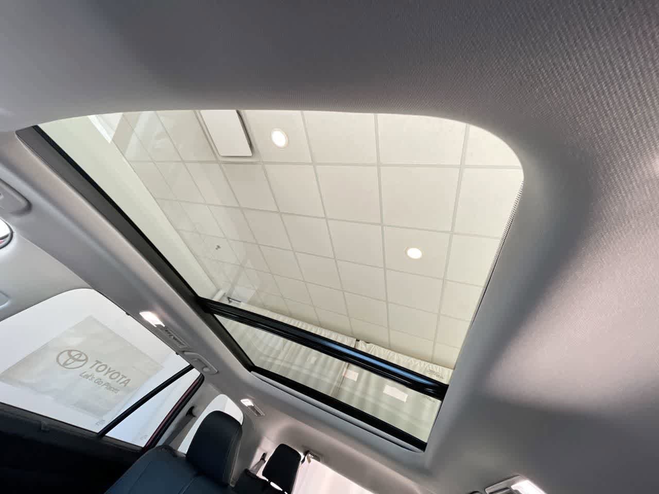 Thumbnail: 2026 Toyota Grand Highlander - 22