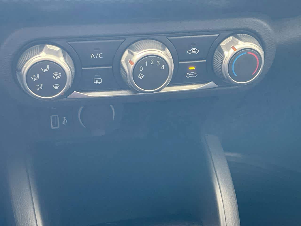 Thumbnail: 2022 Nissan Kicks - 18