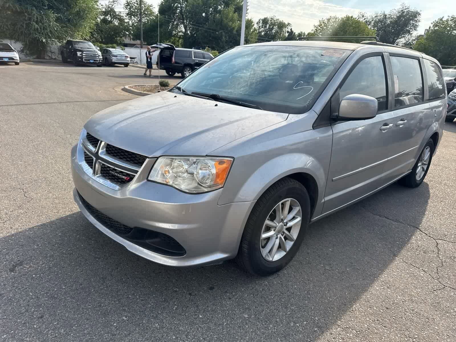 2016 Dodge Grand Caravan SXT photo 2