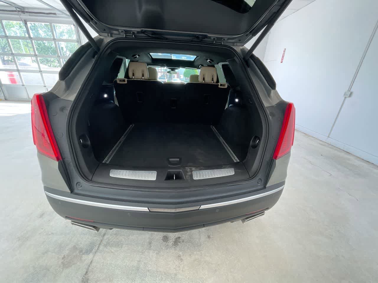 Thumbnail: 2018 Cadillac XT5 - 23