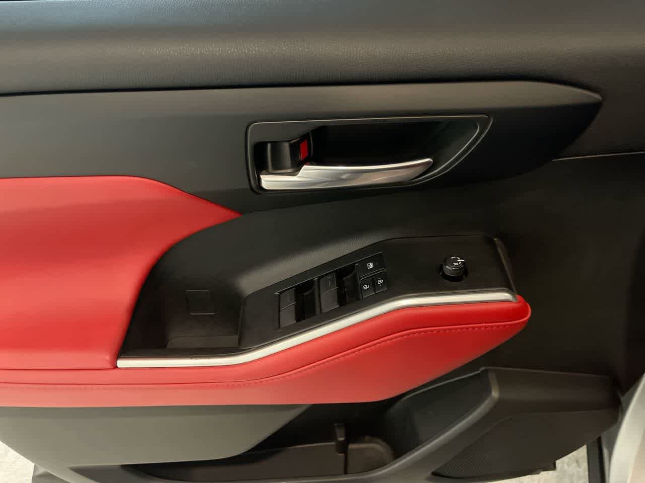 Thumbnail: 2022 Toyota Highlander - 13