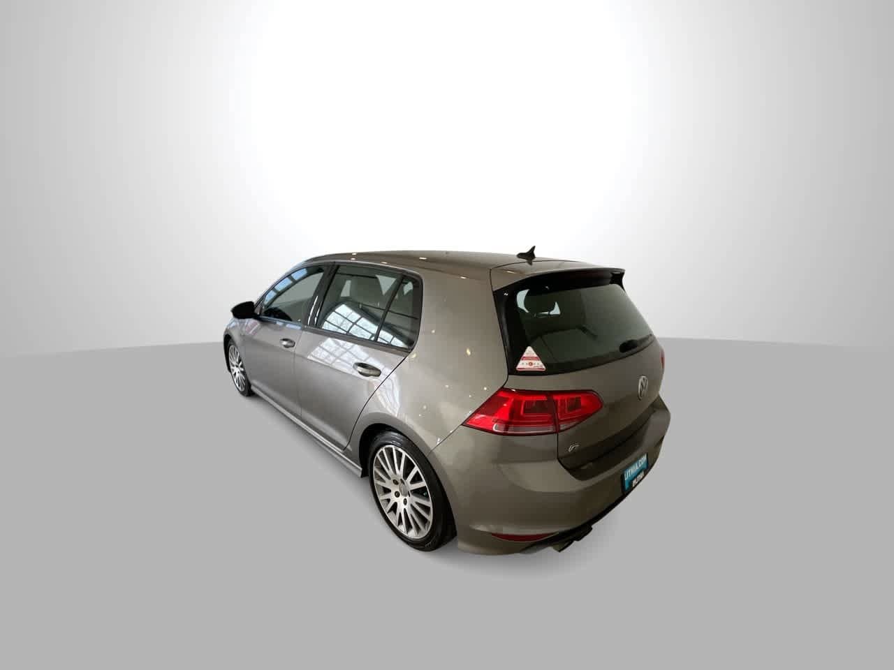 Thumbnail: 2016 Volkswagen Golf - 6