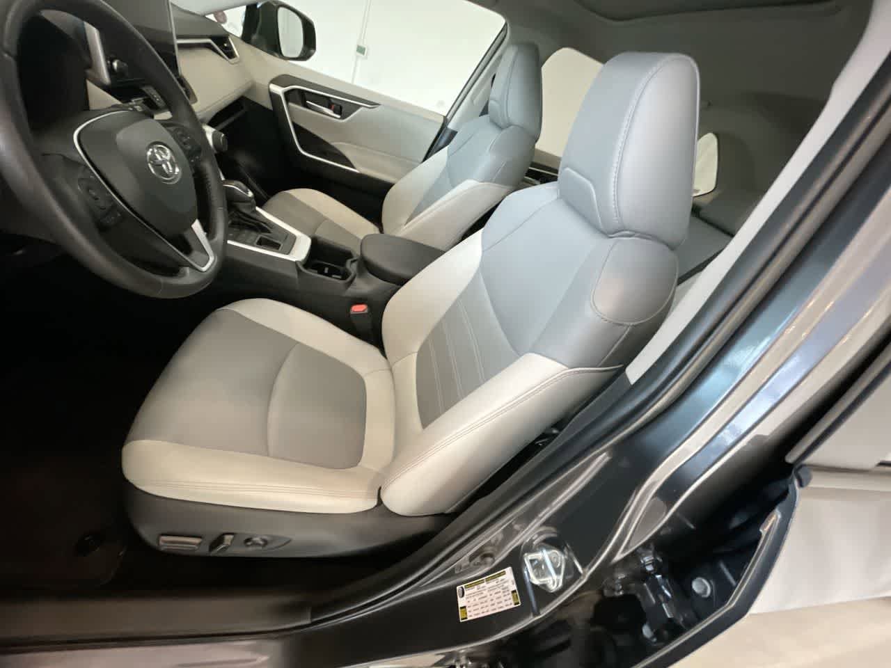 Thumbnail: 2025 Toyota RAV4 - 11