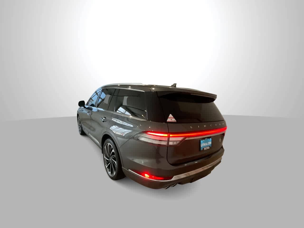 Thumbnail: 2020 Lincoln Aviator - 6