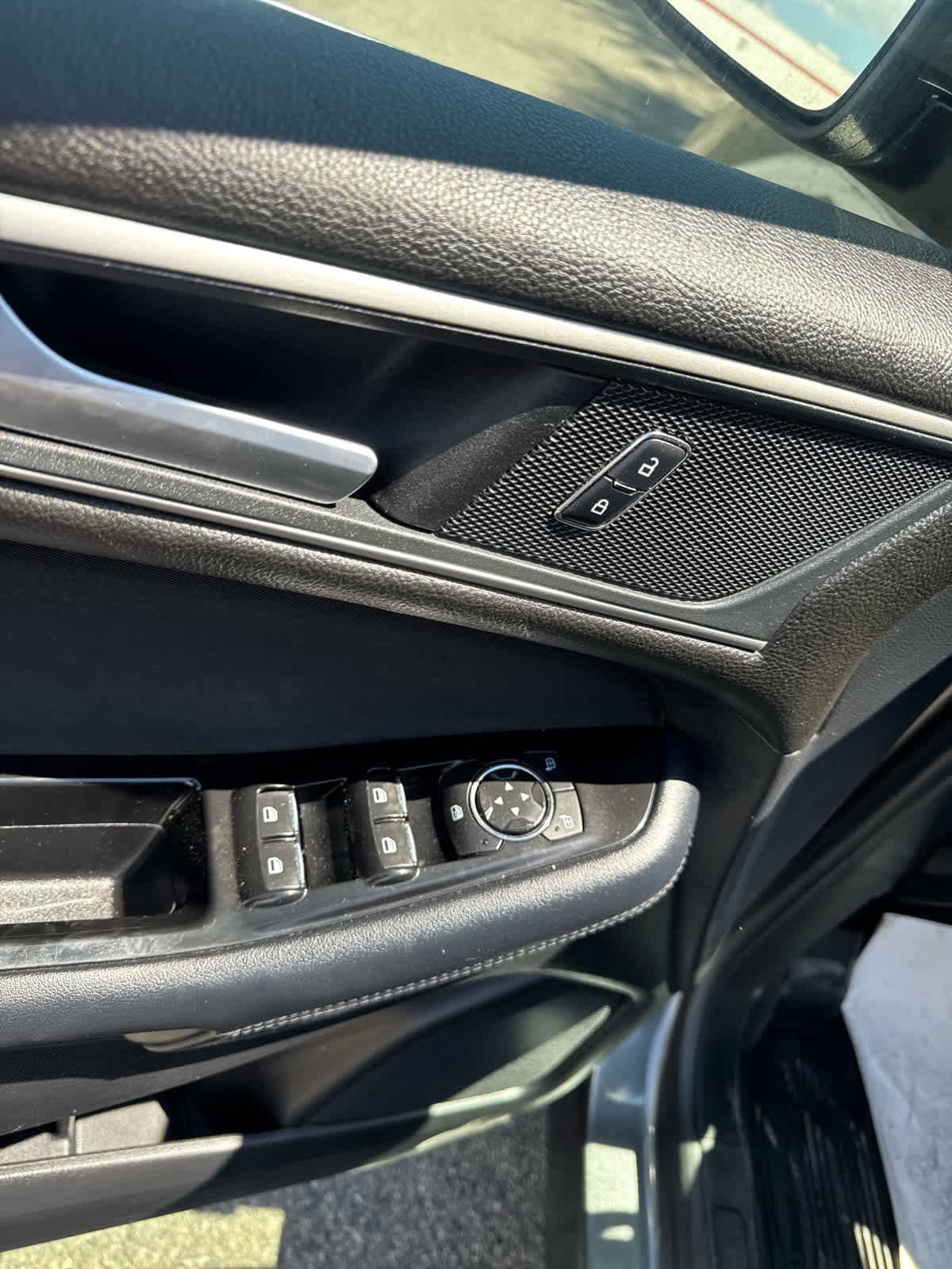 Thumbnail: 2018 Ford Edge - 20