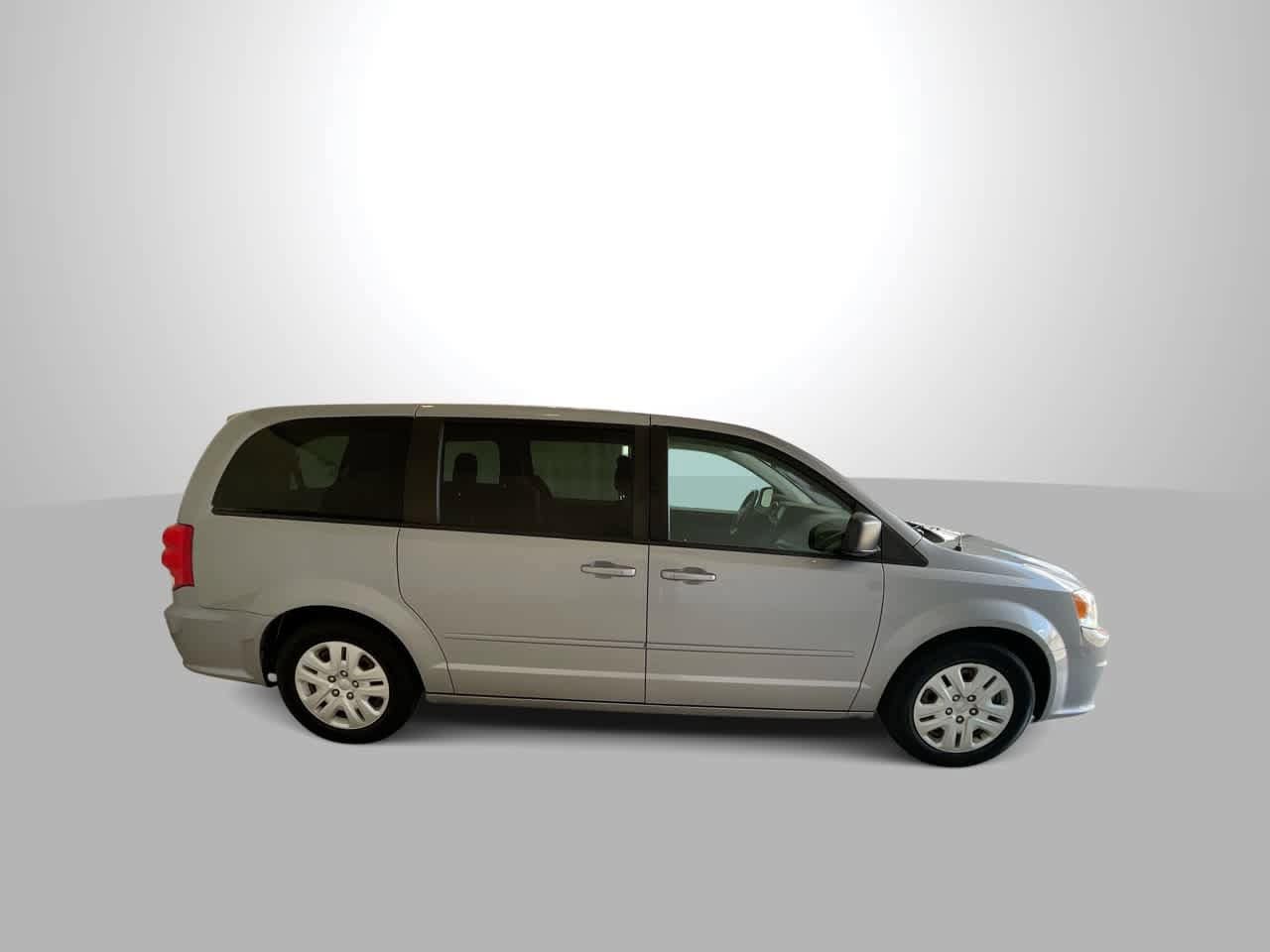 Thumbnail: 2017 Dodge Grand Caravan - 9