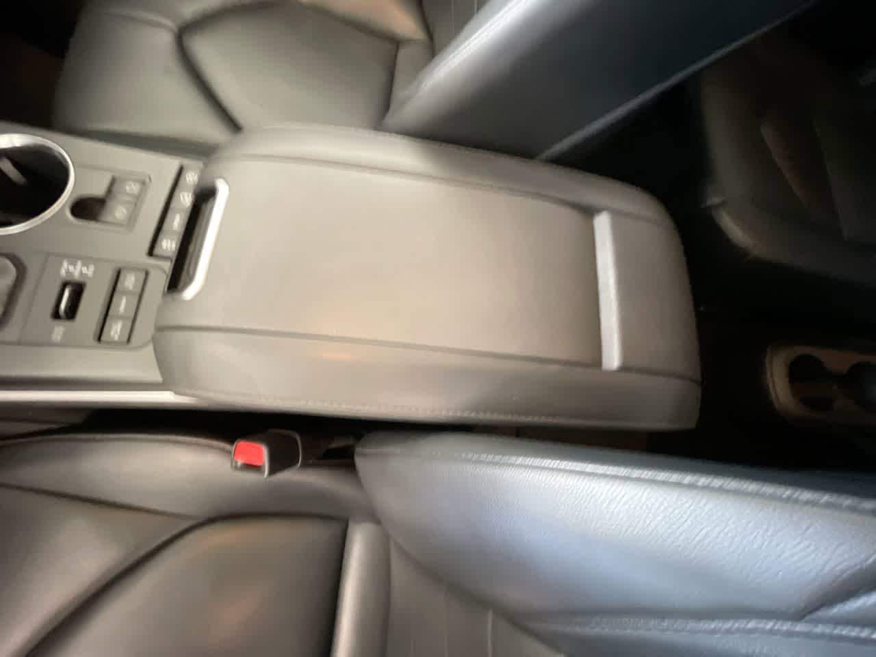 Thumbnail: 2021 Toyota Highlander - 21