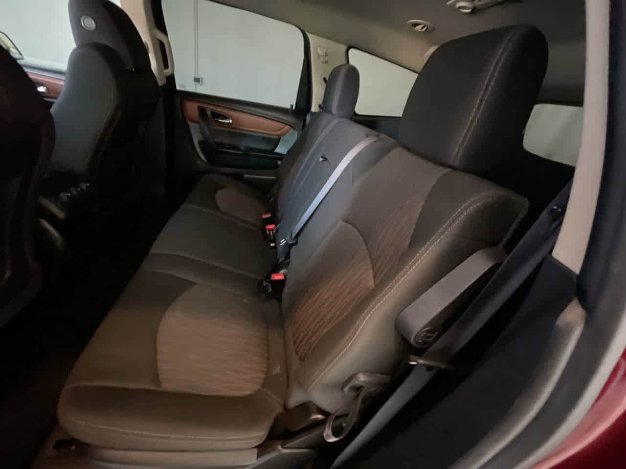 Thumbnail: 2015 Chevrolet Traverse - 21