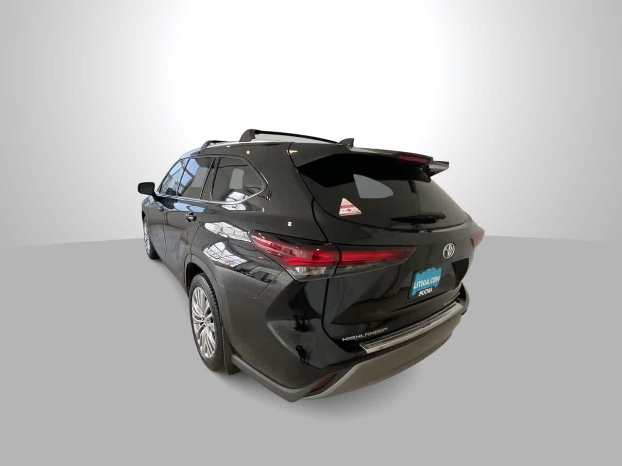 Thumbnail: 2024 Toyota Highlander - 5
