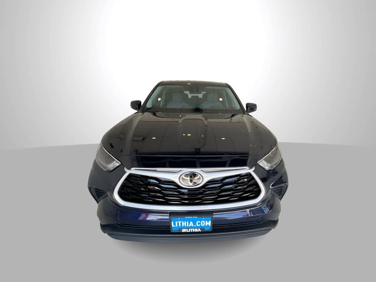 Thumbnail: 2023 Toyota Highlander - 3