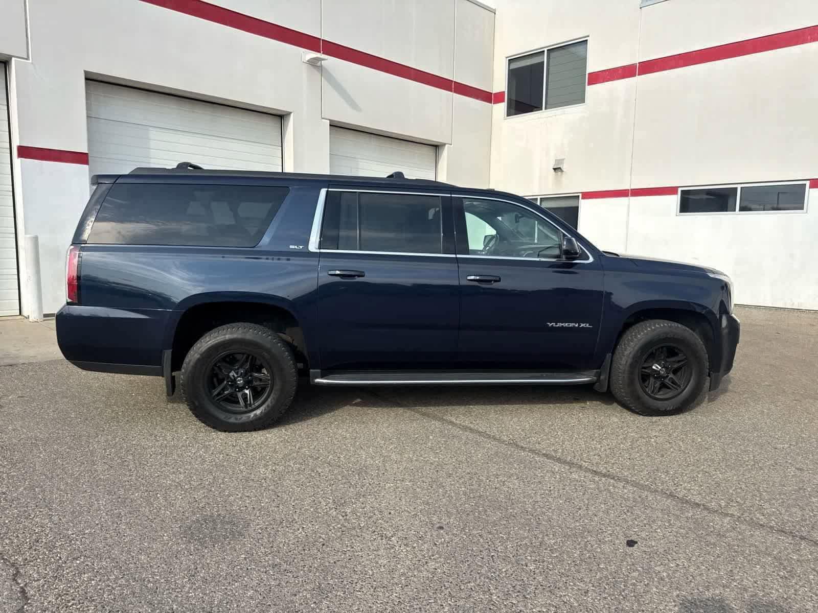 Thumbnail: 2019 GMC Yukon XL - 9