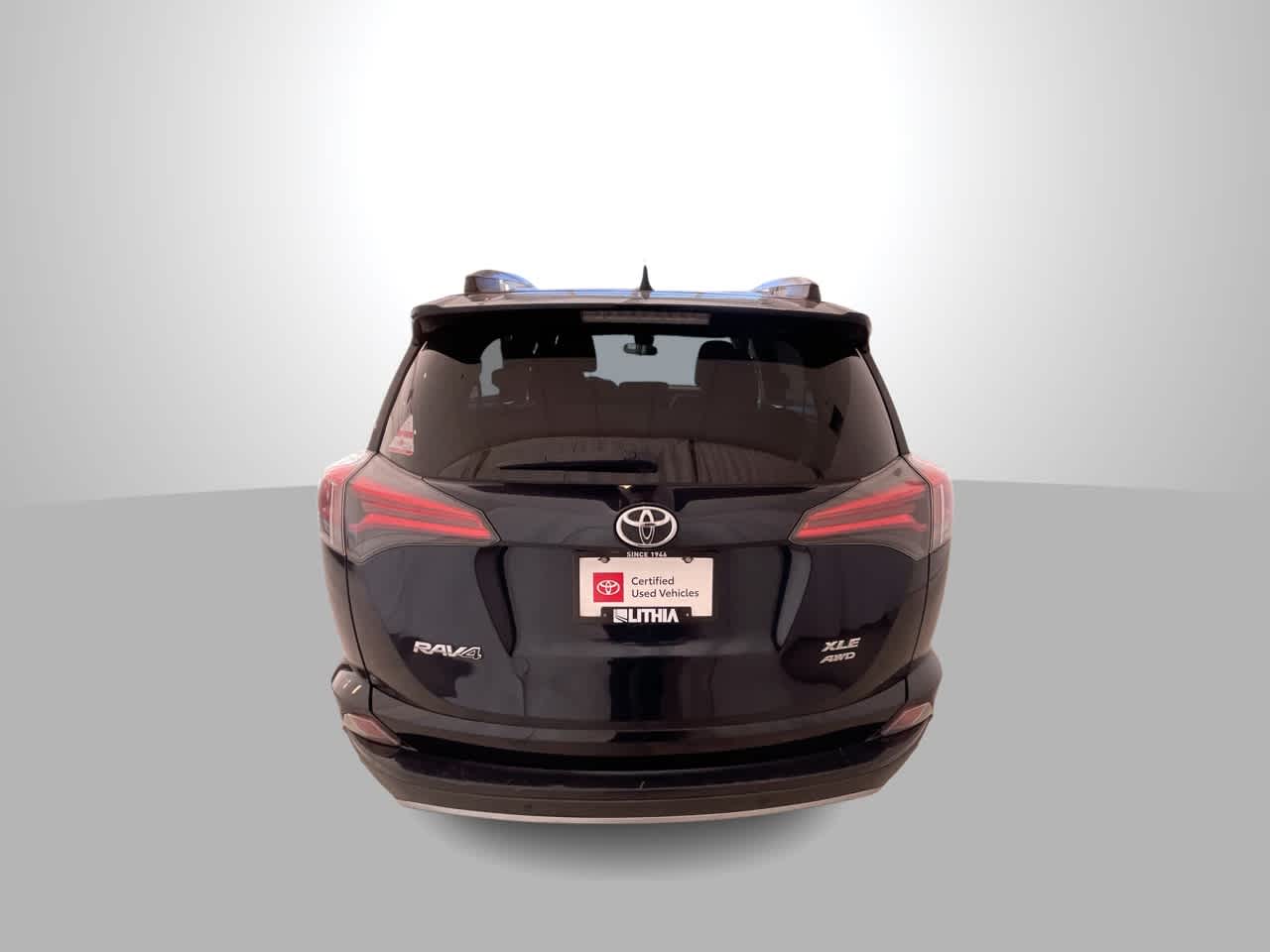Thumbnail: 2018 Toyota RAV4 - 7