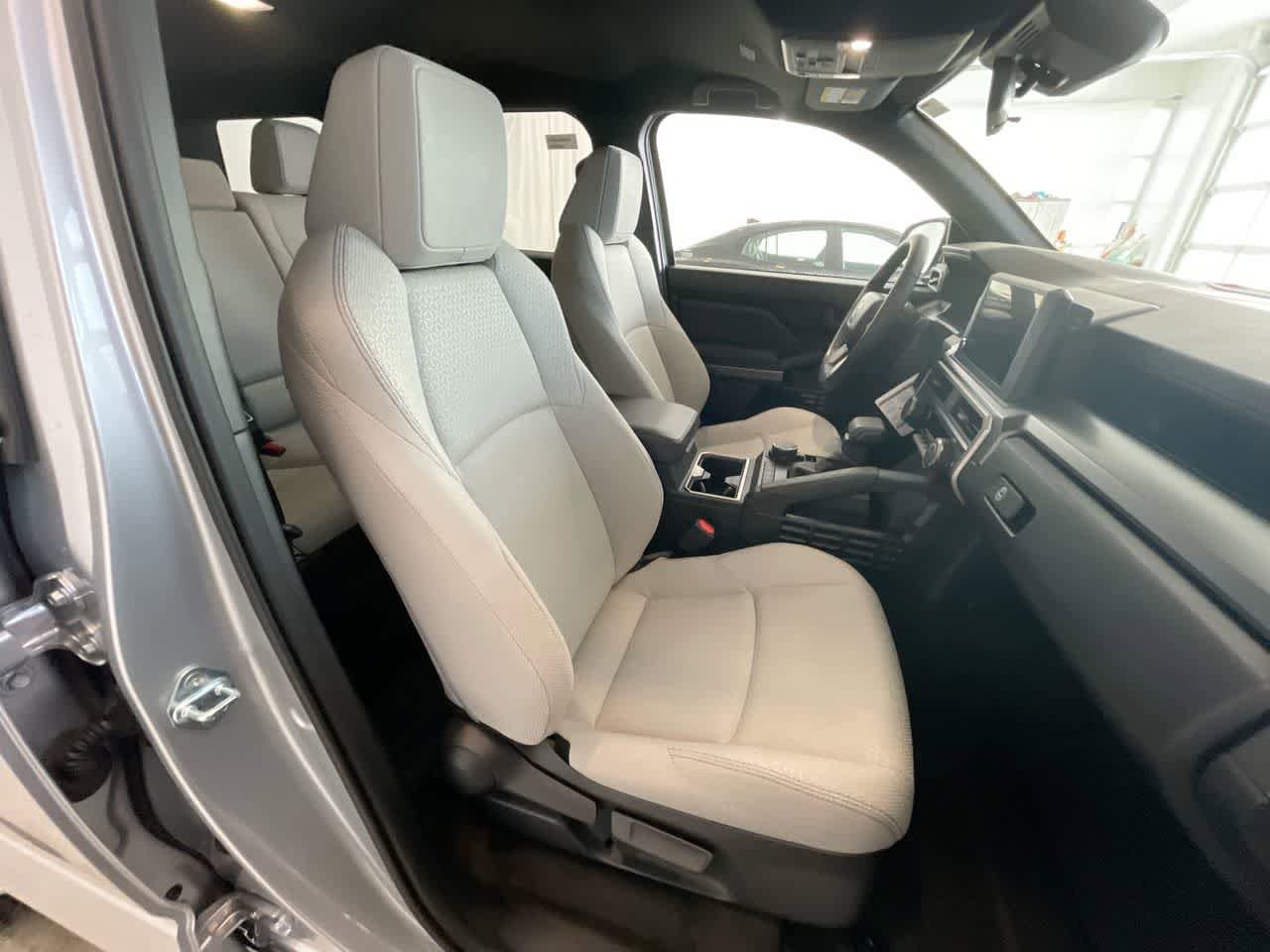 Thumbnail: 2025 Toyota 4Runner - 25