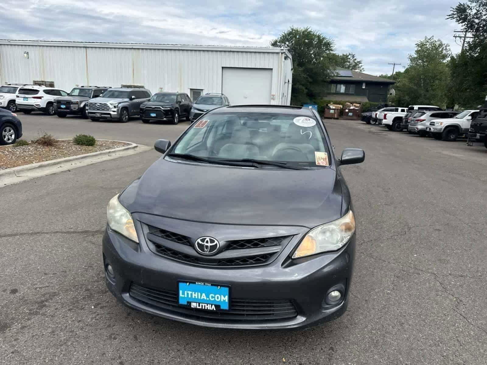 2012 Toyota Corolla LE photo 2