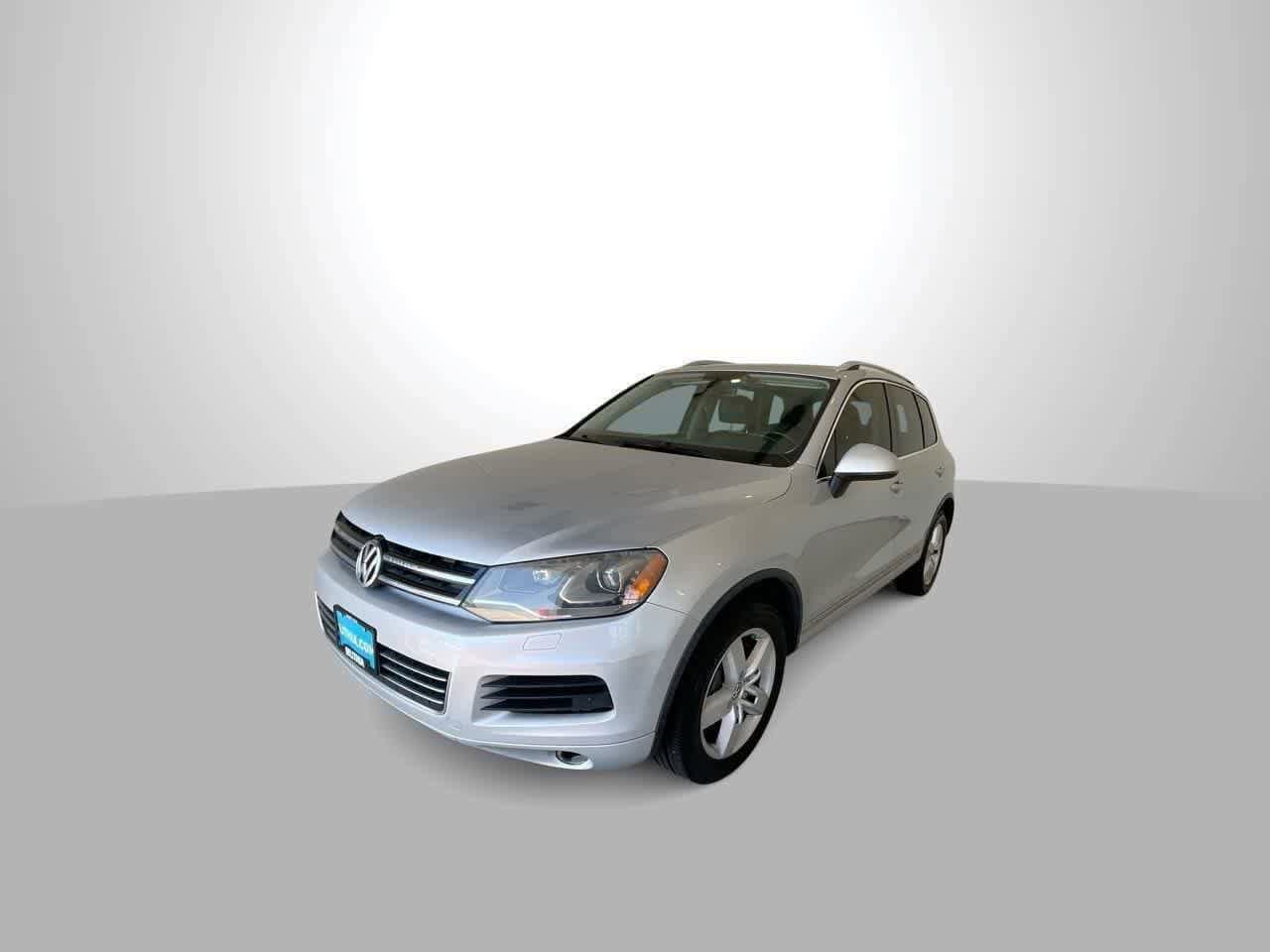 Thumbnail: 2012 Volkswagen Touareg - 4