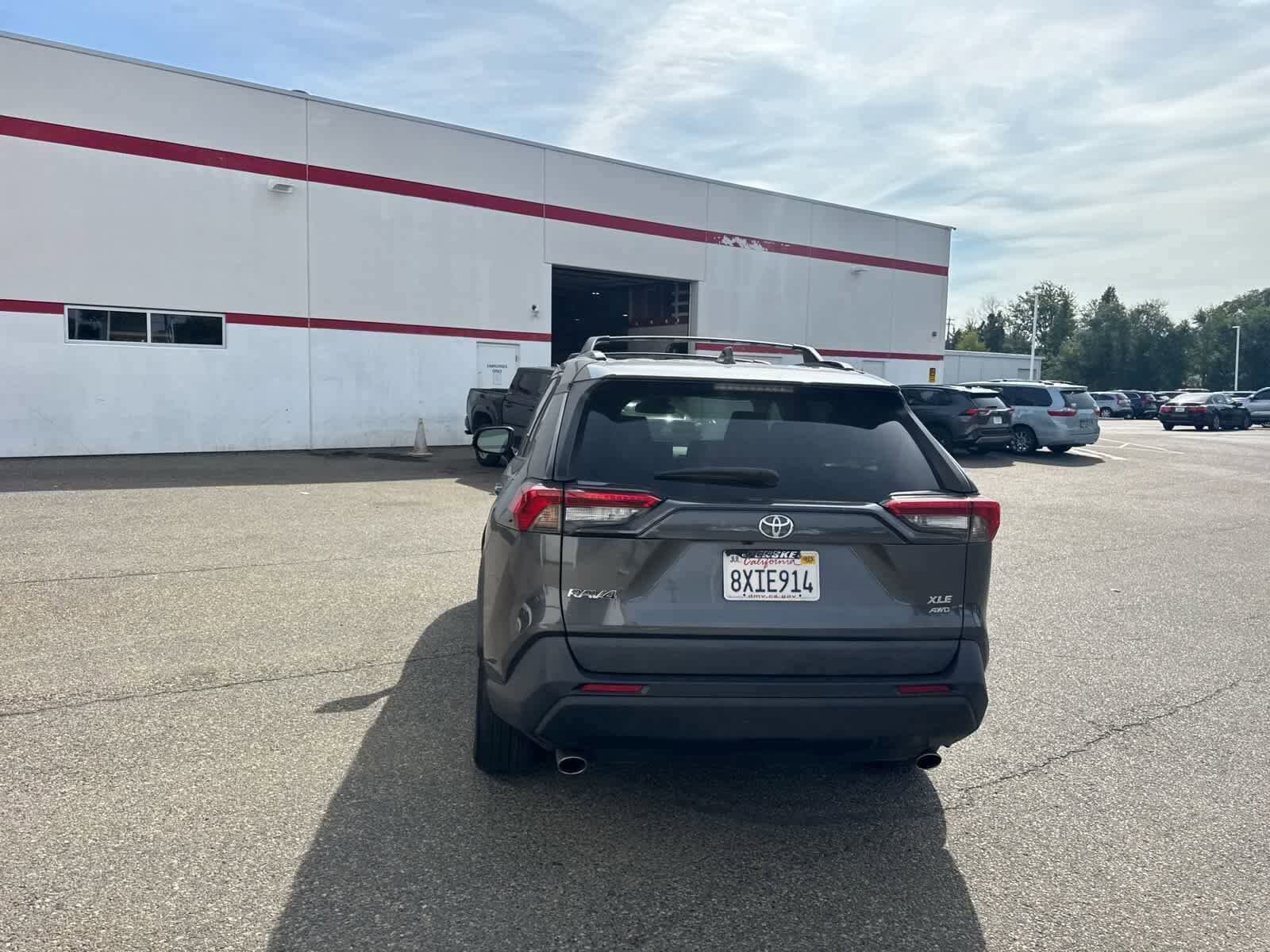 Thumbnail: 2021 Toyota RAV4 - 22