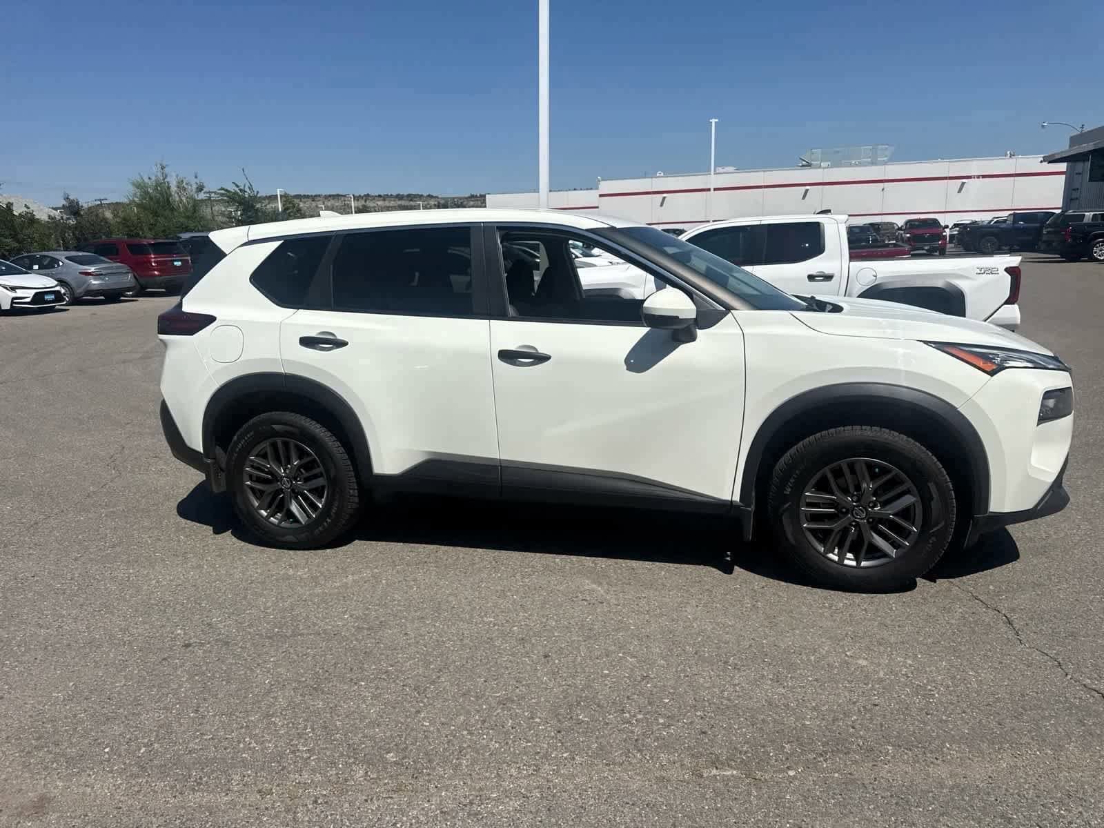 Thumbnail: 2021 Nissan Rogue - 10