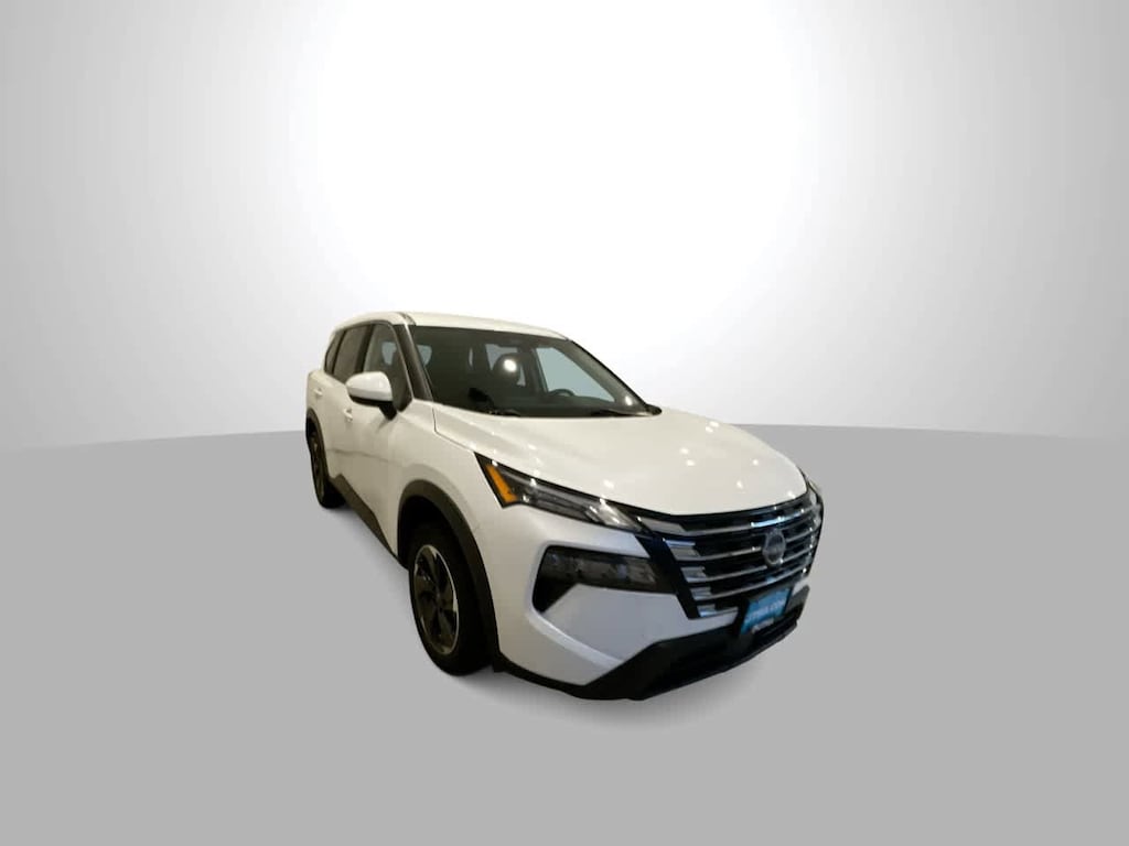 Used 2024 Nissan Rogue SV Sport Utility