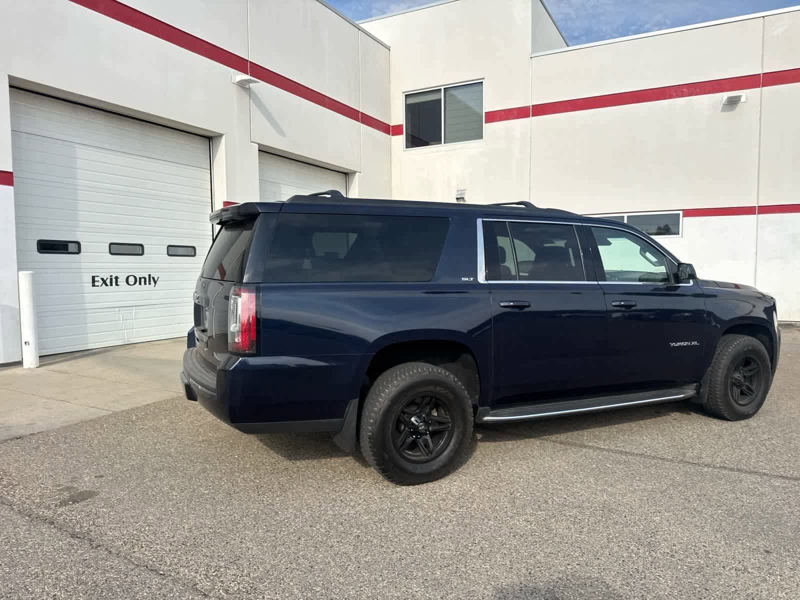 Thumbnail: 2019 GMC Yukon XL - 11