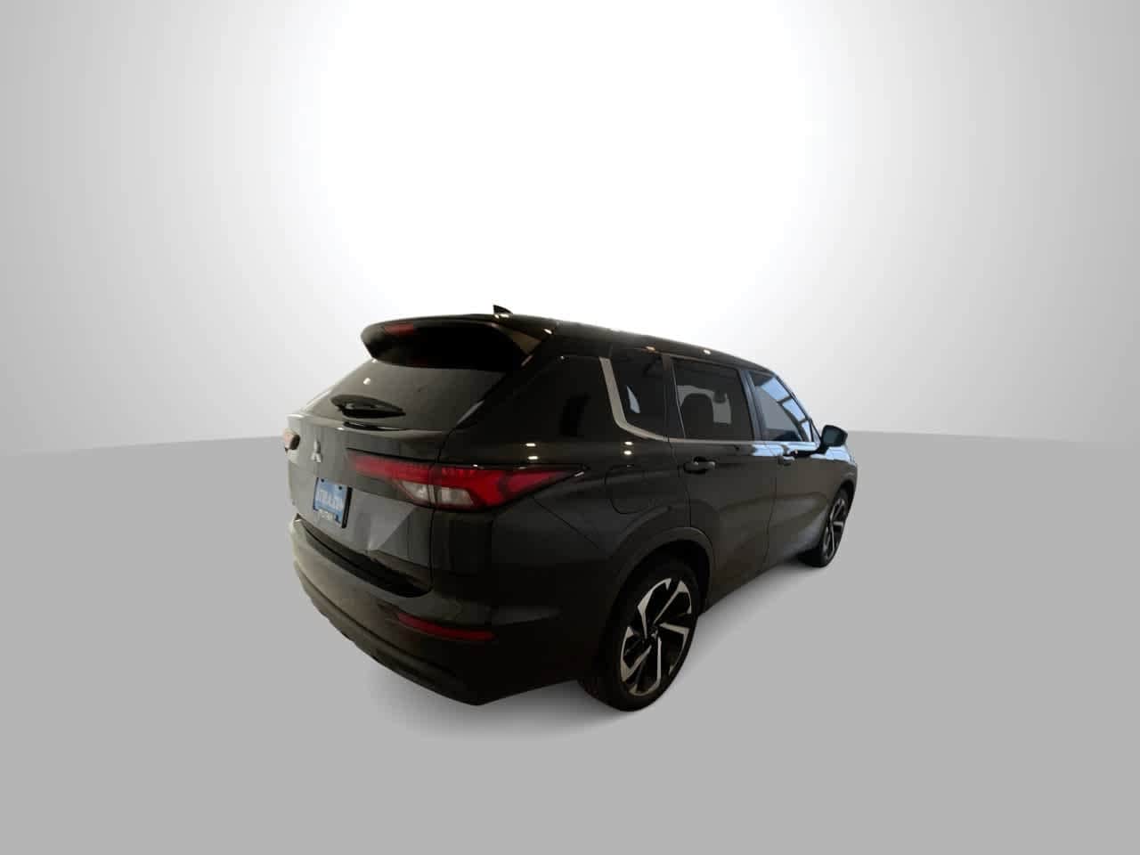 Thumbnail: 2022 Mitsubishi Outlander - 8