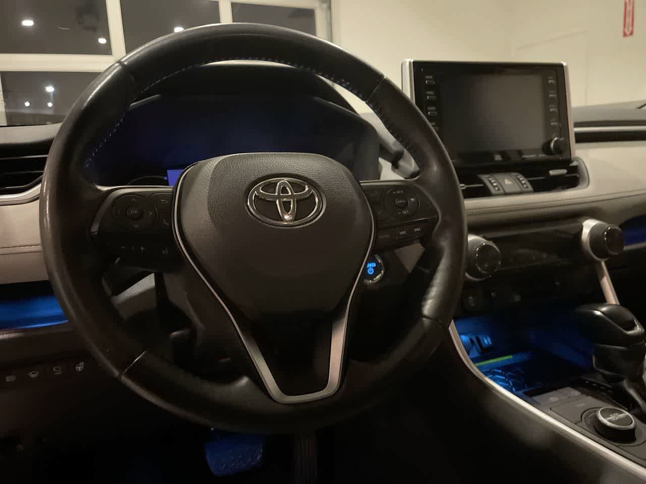 Thumbnail: 2019 Toyota RAV4 - 14