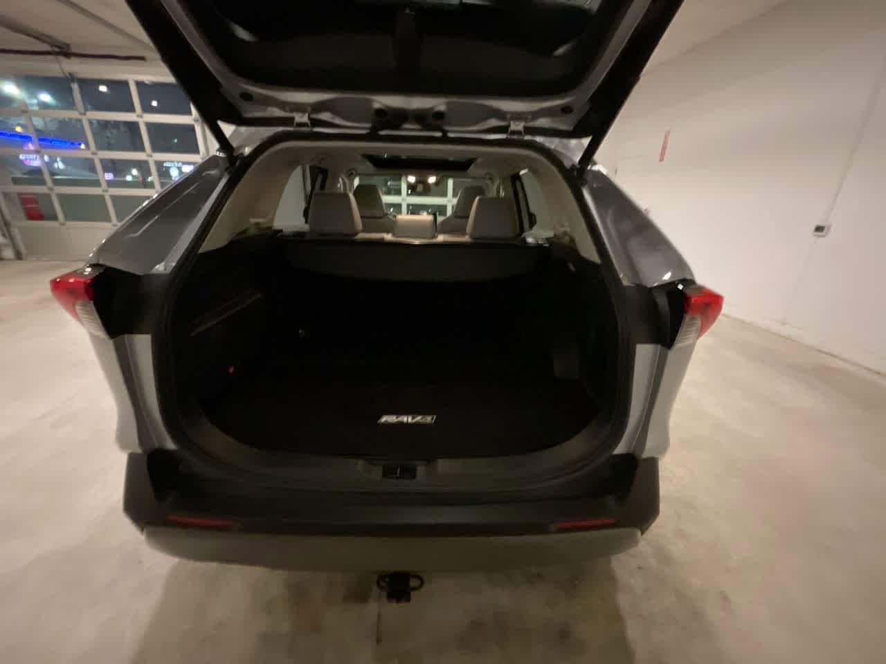 Thumbnail: 2019 Toyota RAV4 - 24