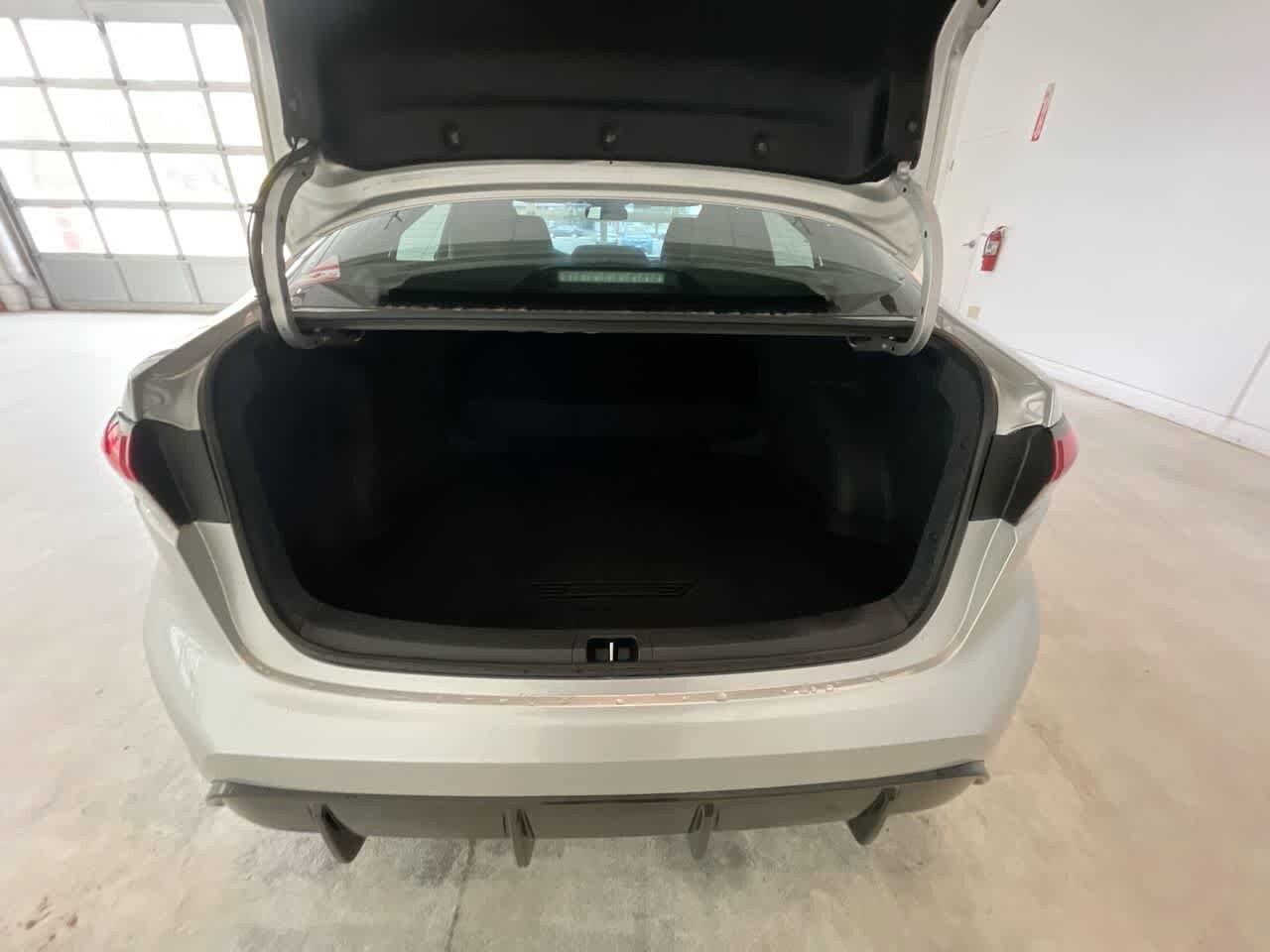 Thumbnail: 2025 Toyota Corolla - 23