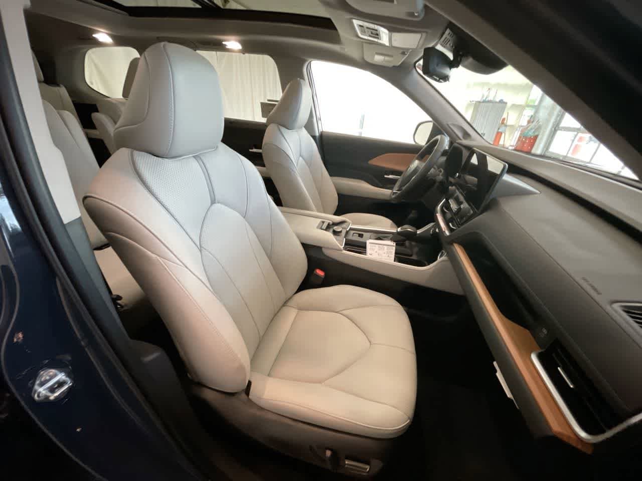 Thumbnail: 2026 Toyota Grand Highlander - 26