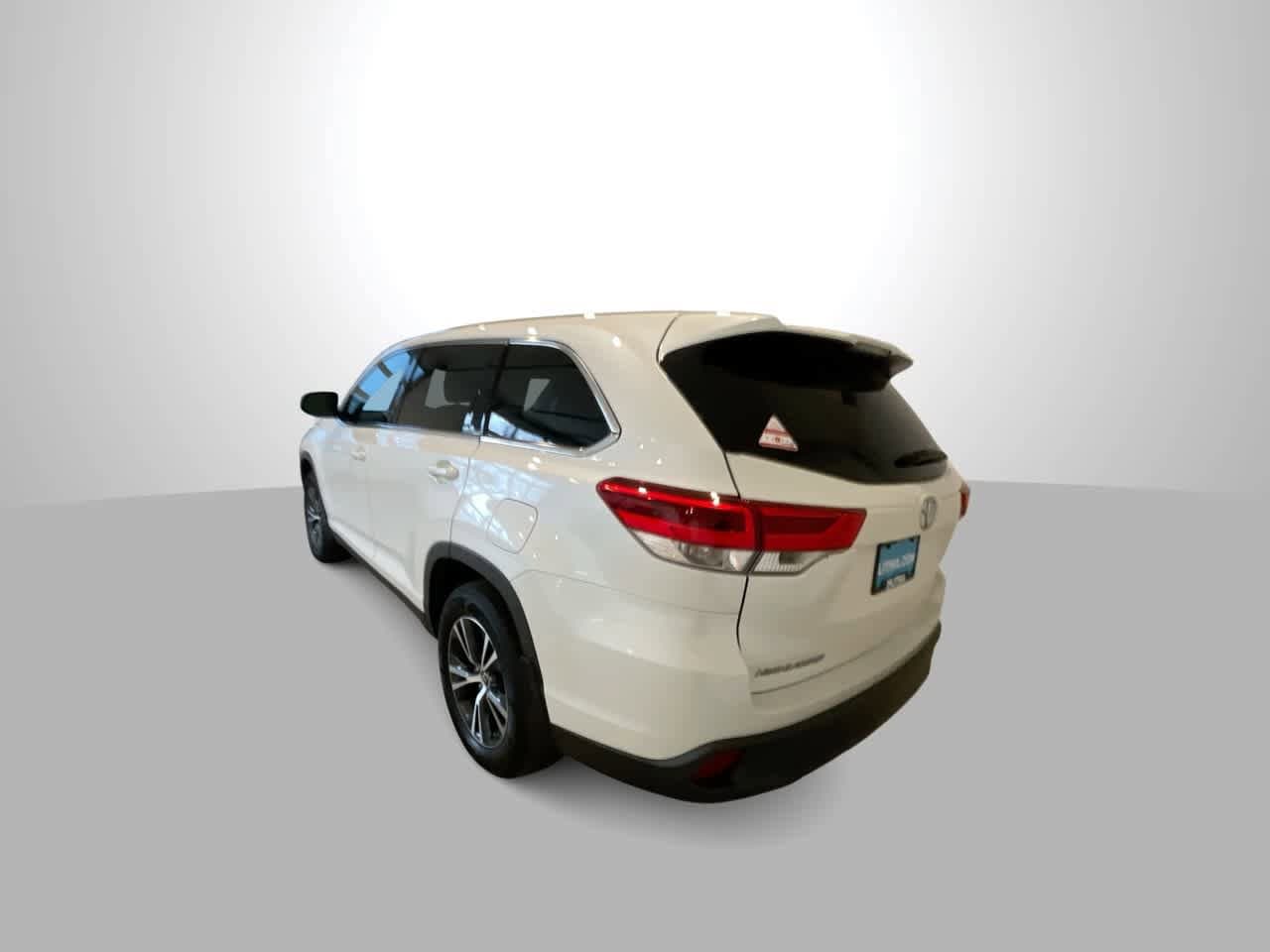 Thumbnail: 2019 Toyota Highlander - 6