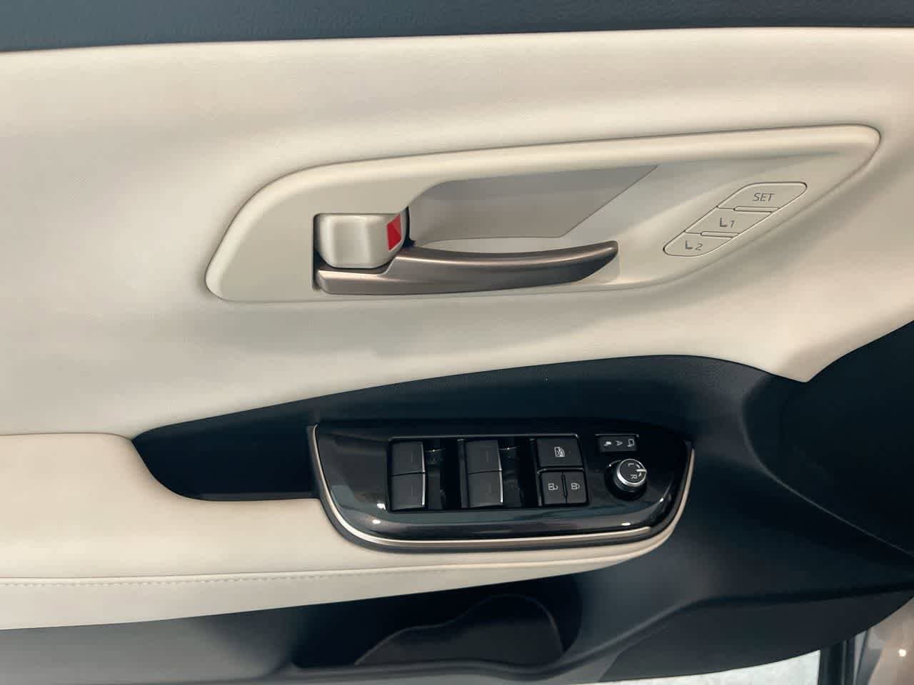 Thumbnail: 2026 Toyota Crown - 13