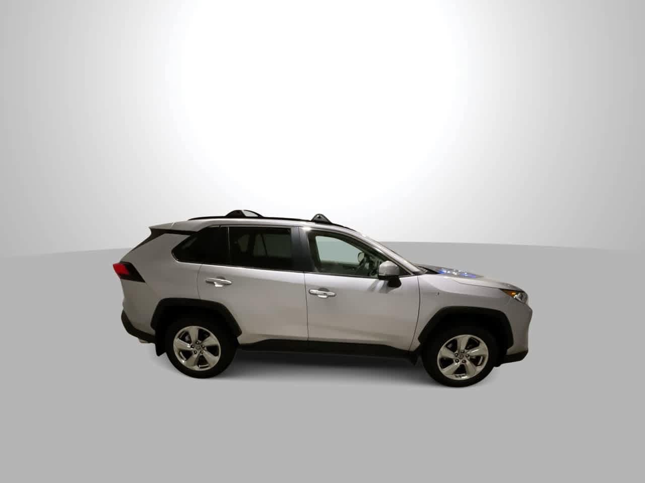 Thumbnail: 2019 Toyota RAV4 - 9
