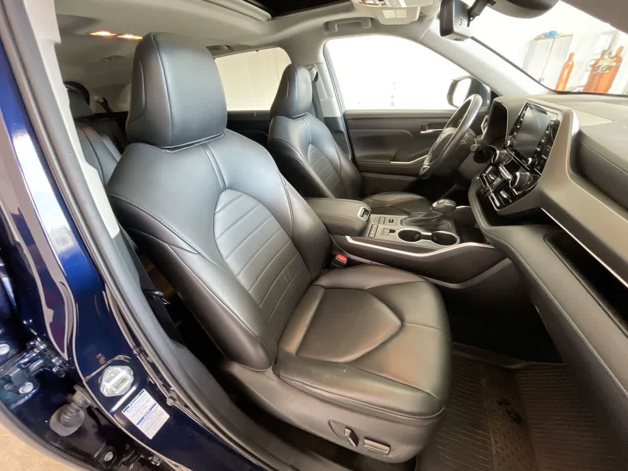 Thumbnail: 2021 Toyota Highlander - 26