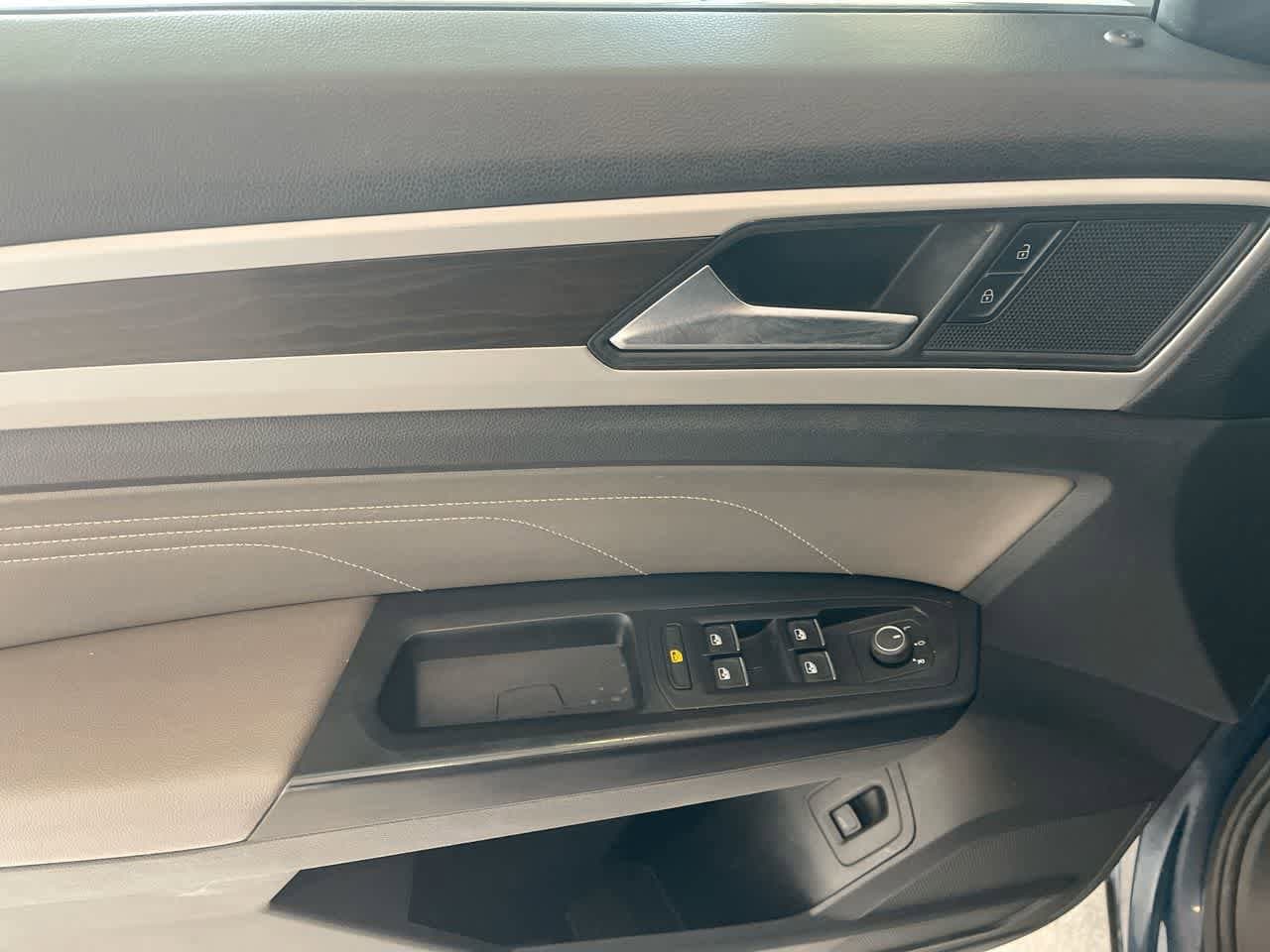 Thumbnail: 2021 Volkswagen Atlas - 13