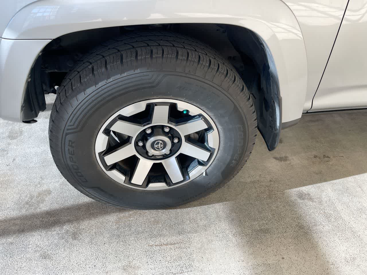 Thumbnail: 2021 Toyota 4Runner - 10