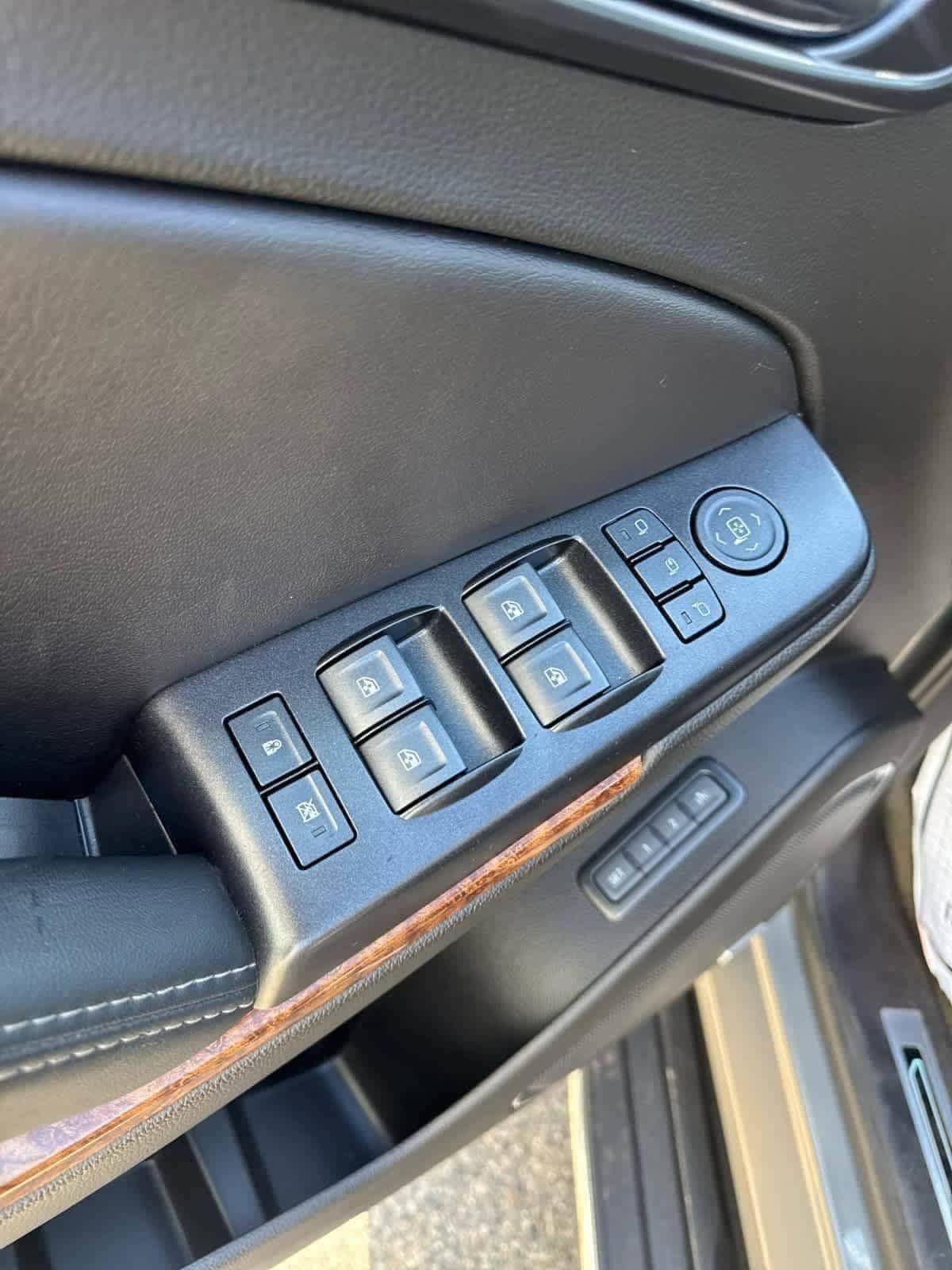 Thumbnail: 2018 Chevrolet Tahoe - 28