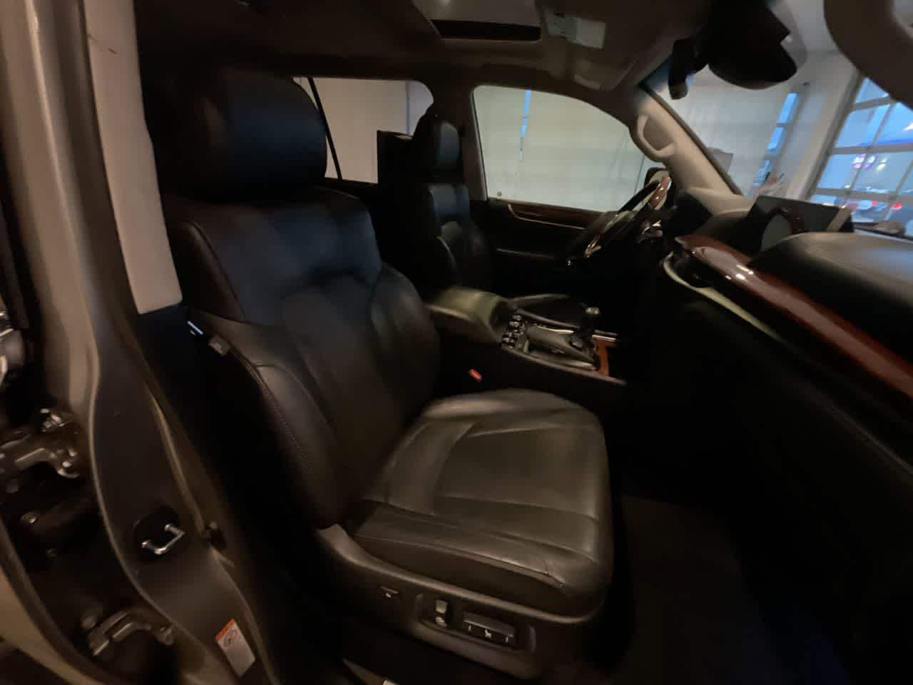 Thumbnail: 2017 Lexus LX - 26