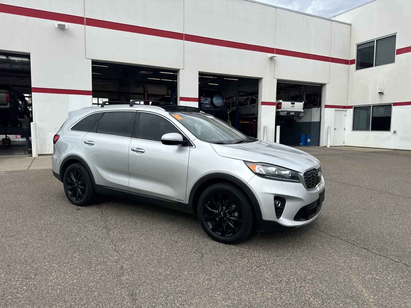 Thumbnail: 2020 Kia Sorento - 4