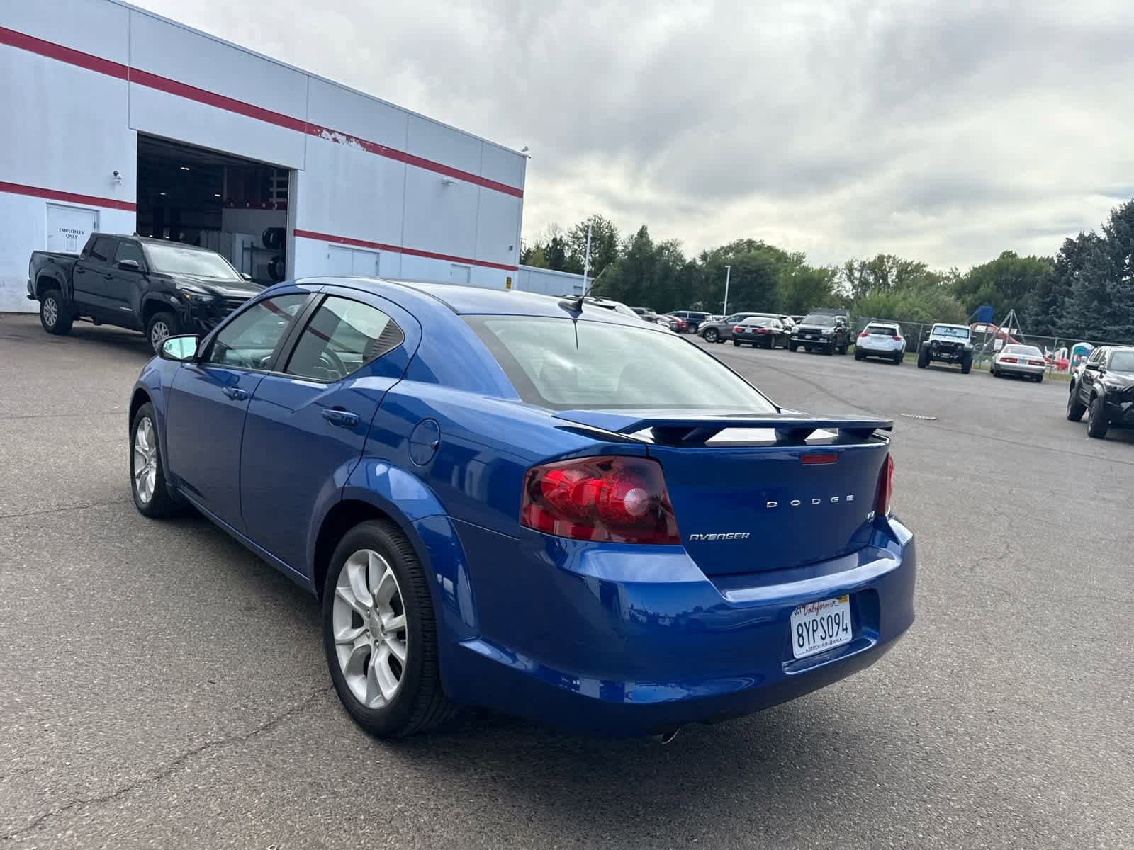 Thumbnail: 2014 Dodge Avenger - 17