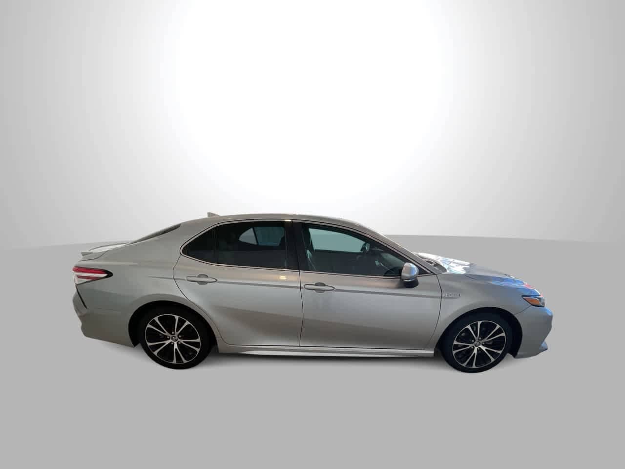 Thumbnail: 2020 Toyota Camry - 9