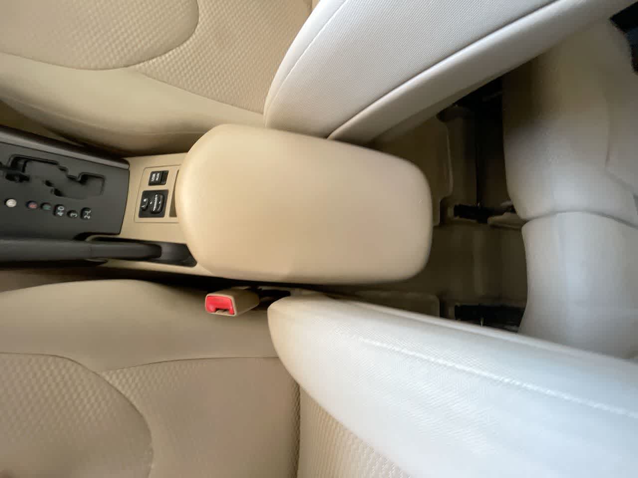 Thumbnail: 2012 Toyota RAV4 - 18